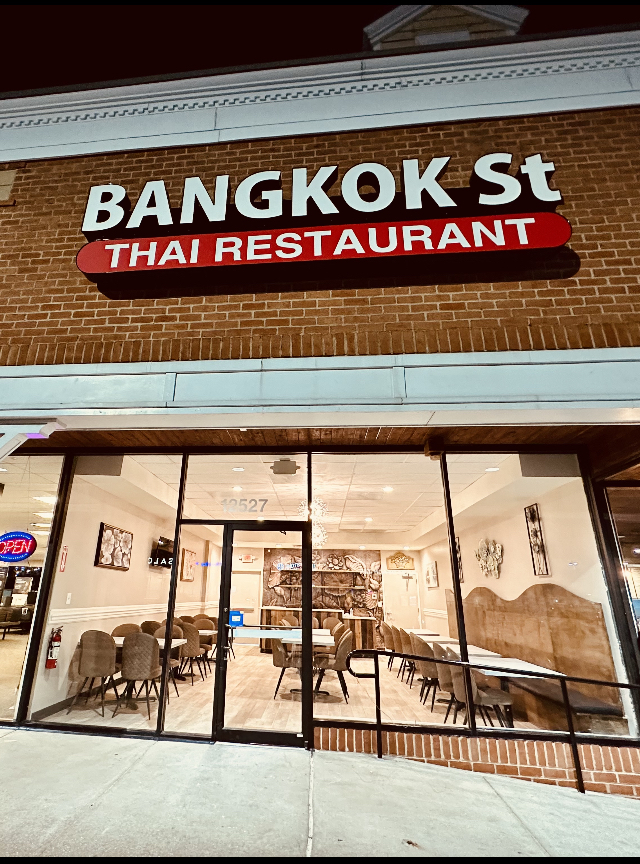 Bangkok Street Lake Ridge