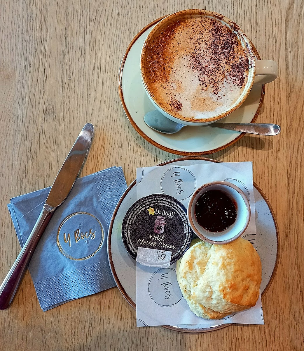 Caffi Bach Y Bocs