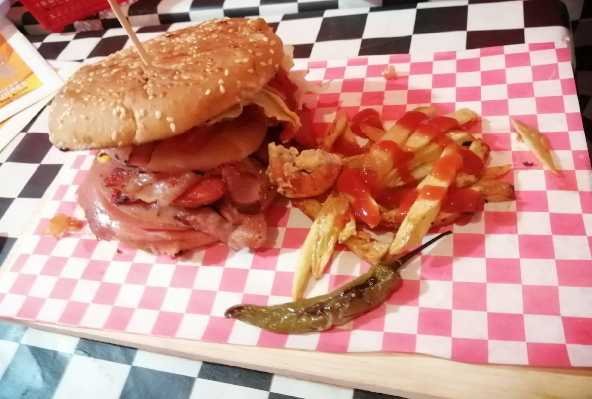 Hamburguesas Y Hot Dog Manolos