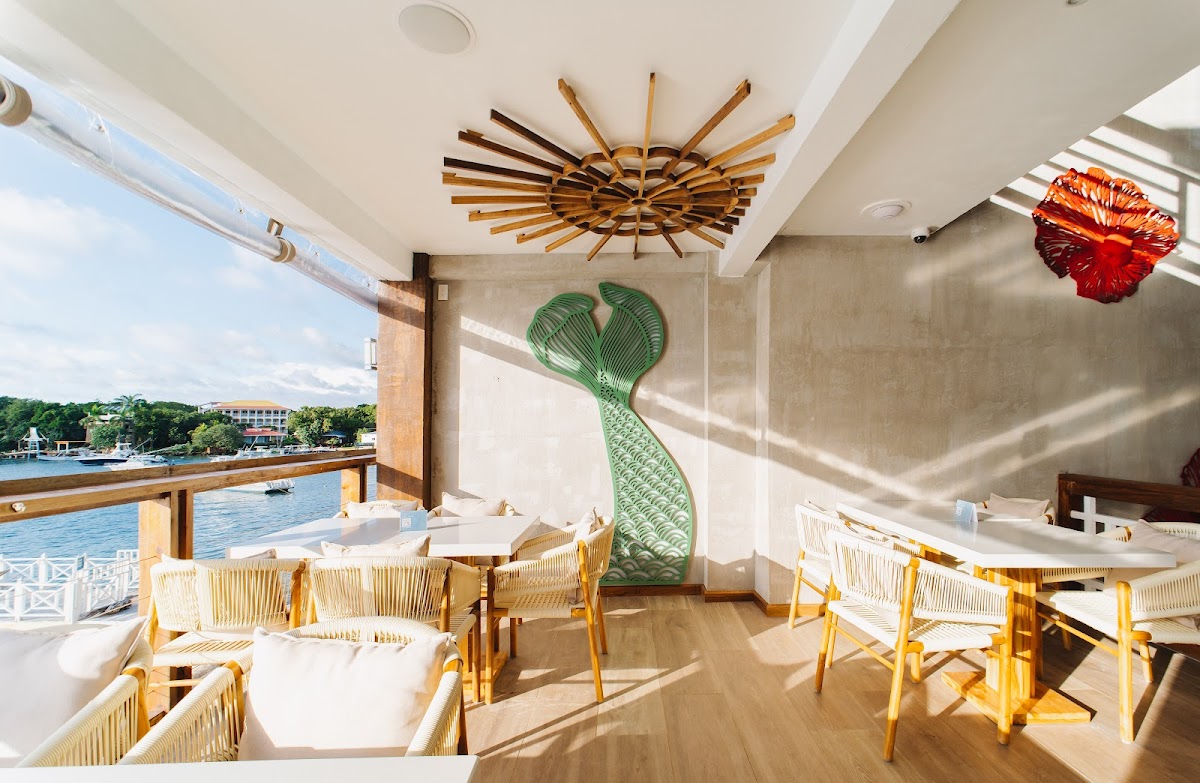Mila Del Mar - Beachfront Restaurant And Bar