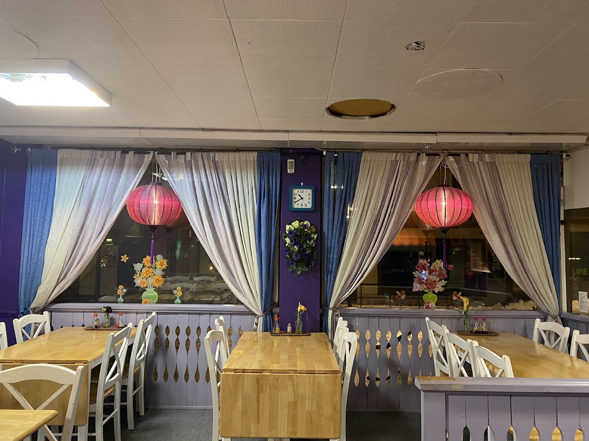 Nakanthai Restaurang & Sushi