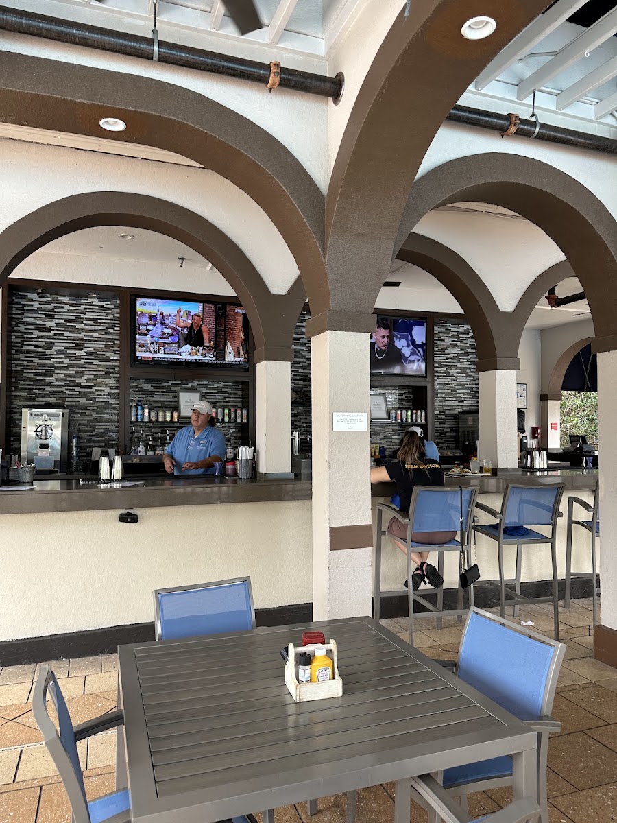 Palms Pool Bar & Grill