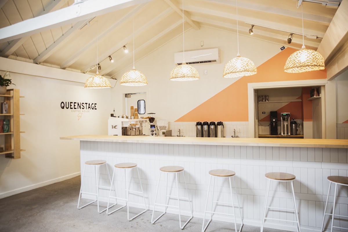 Queenstage Coffee House