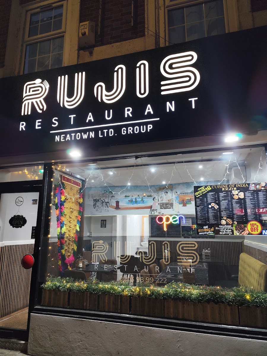Rujis Indian Restaurant
