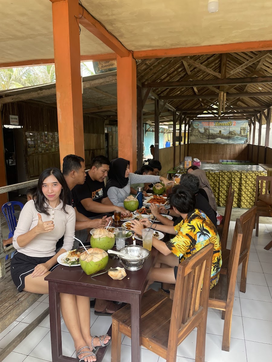 Rumah Makan Larasati 2