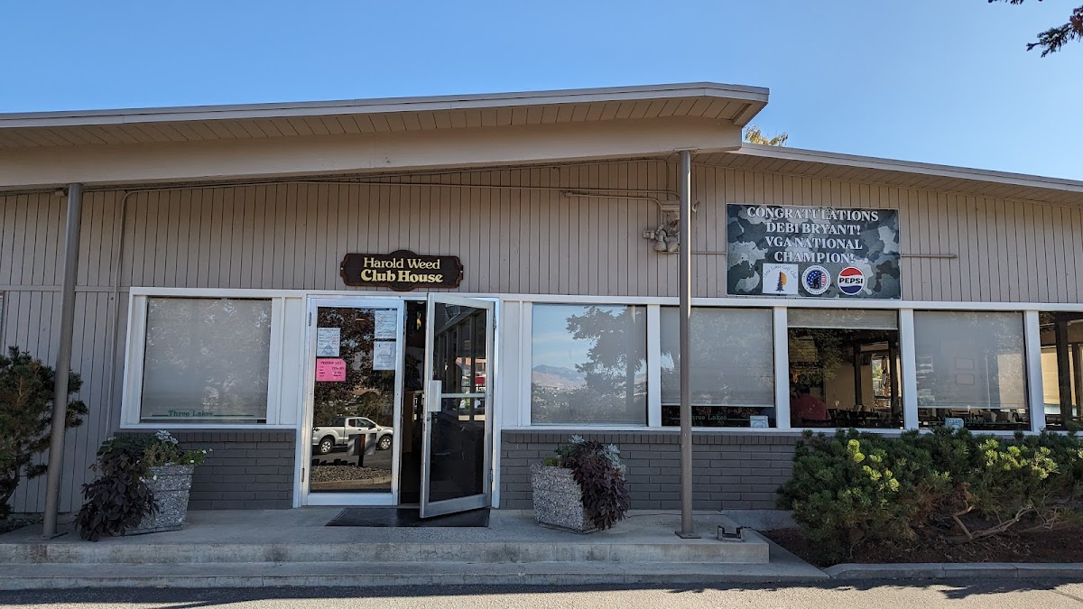 Three Lakes Bar & Grill