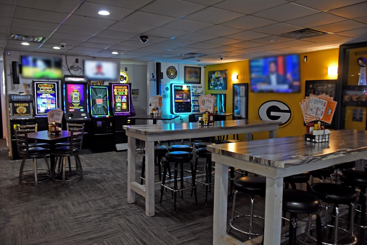 Tnt’S Sports Bar & Grill