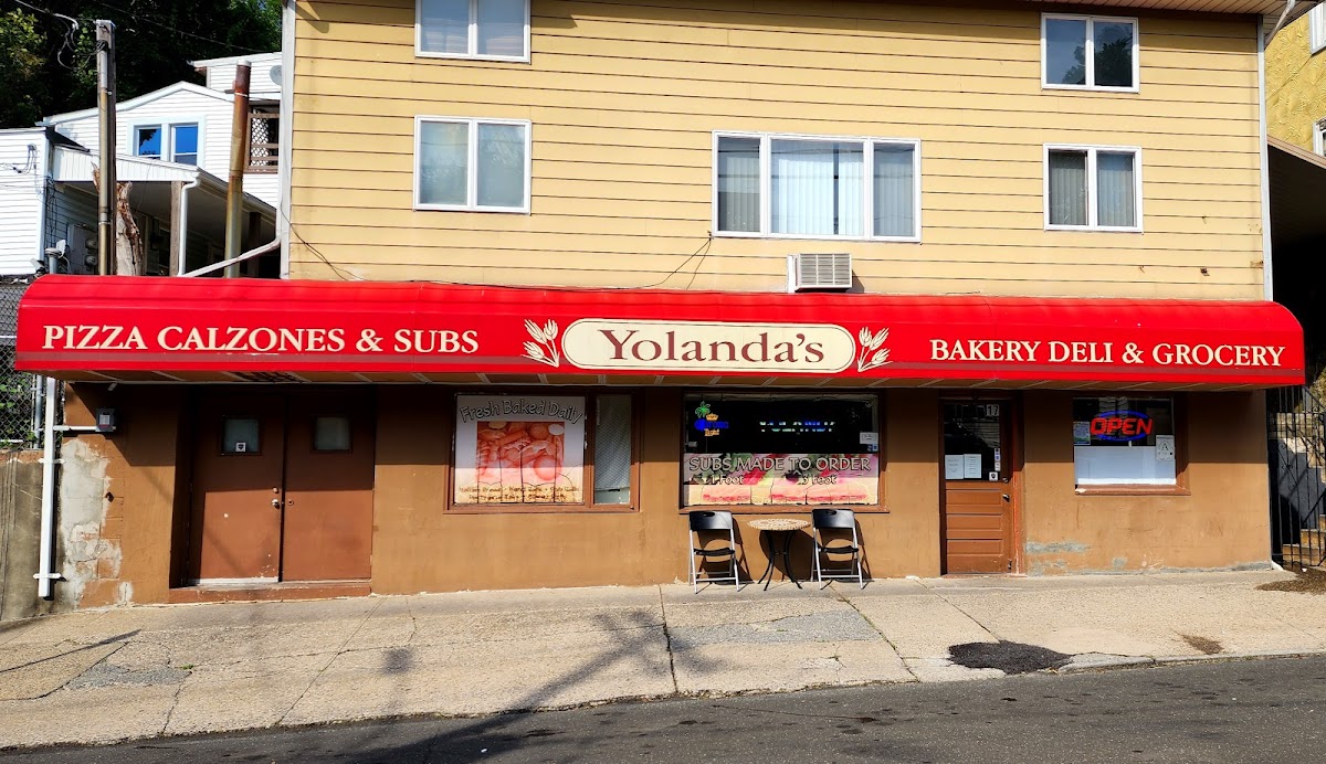 Yolanda's Bakery Deli & Pizza
